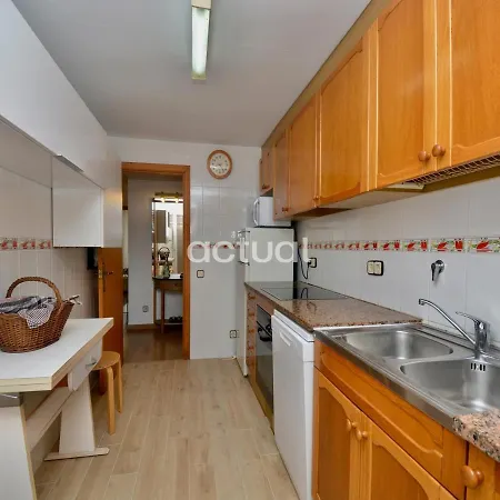 Palomas Esc. A 1-1 *