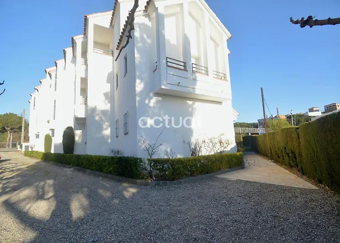 Daire Palomas Esc. A 1-1 *